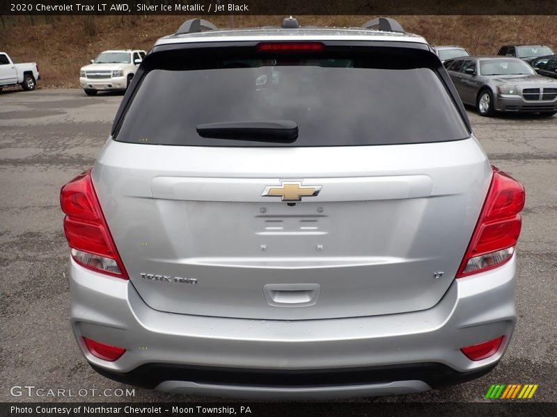 Silver Ice Metallic / Jet Black 2020 Chevrolet Trax LT AWD
