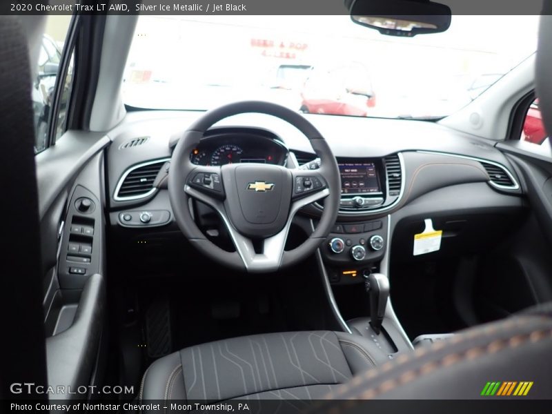 Silver Ice Metallic / Jet Black 2020 Chevrolet Trax LT AWD