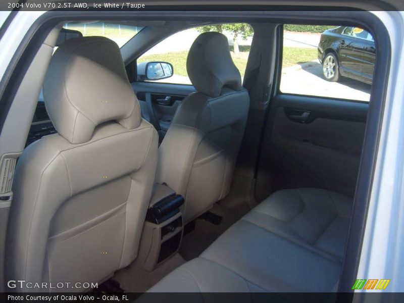 Ice White / Taupe 2004 Volvo V70 2.5T AWD