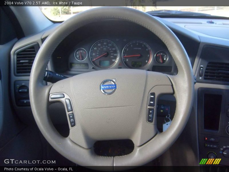 Ice White / Taupe 2004 Volvo V70 2.5T AWD