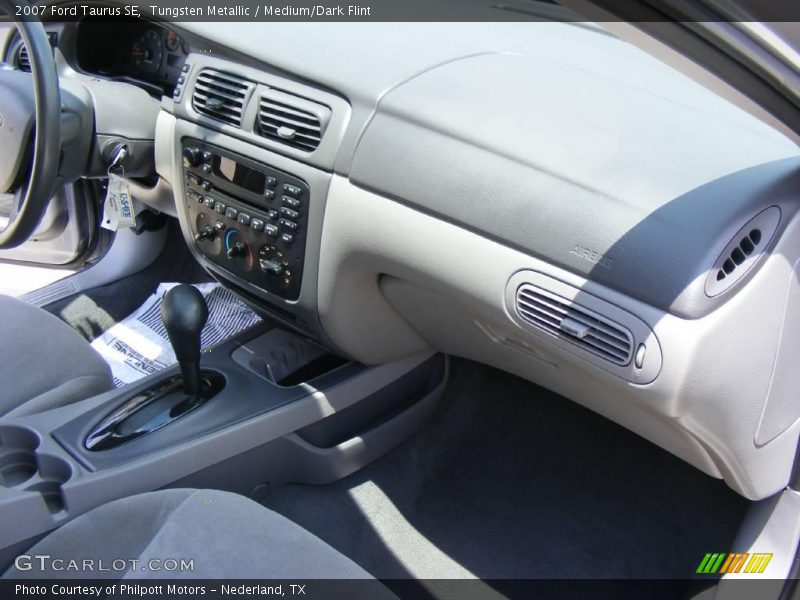 Tungsten Metallic / Medium/Dark Flint 2007 Ford Taurus SE