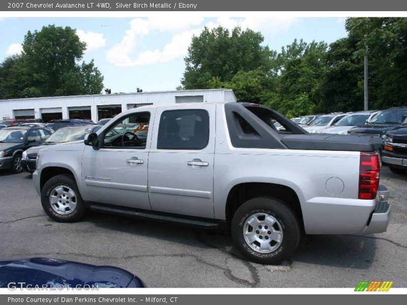 Silver Birch Metallic / Ebony 2007 Chevrolet Avalanche LT 4WD