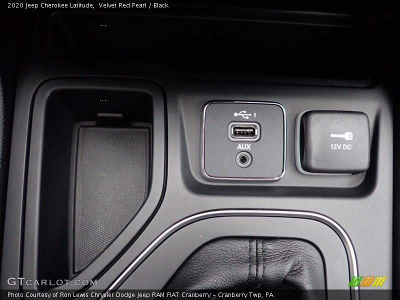 Velvet Red Pearl / Black 2020 Jeep Cherokee Latitude