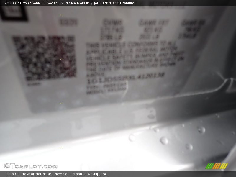 Silver Ice Metallic / Jet Black/Dark Titanium 2020 Chevrolet Sonic LT Sedan