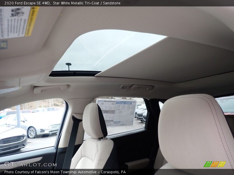 Star White Metallic Tri-Coat / Sandstone 2020 Ford Escape SE 4WD