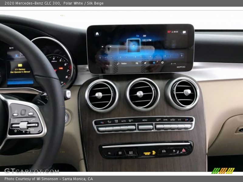 Polar White / Silk Beige 2020 Mercedes-Benz GLC 300