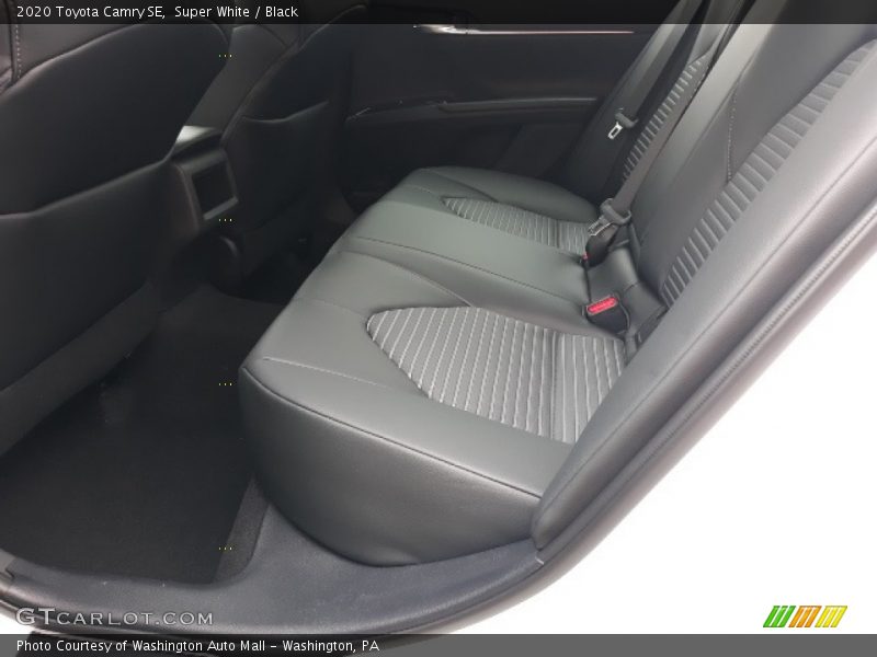 Super White / Black 2020 Toyota Camry SE