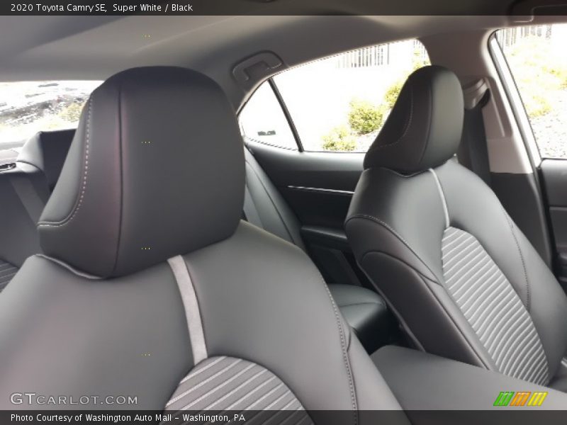 Super White / Black 2020 Toyota Camry SE