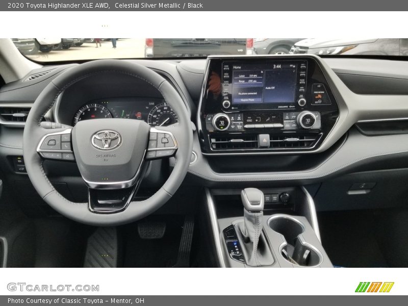 Celestial Silver Metallic / Black 2020 Toyota Highlander XLE AWD