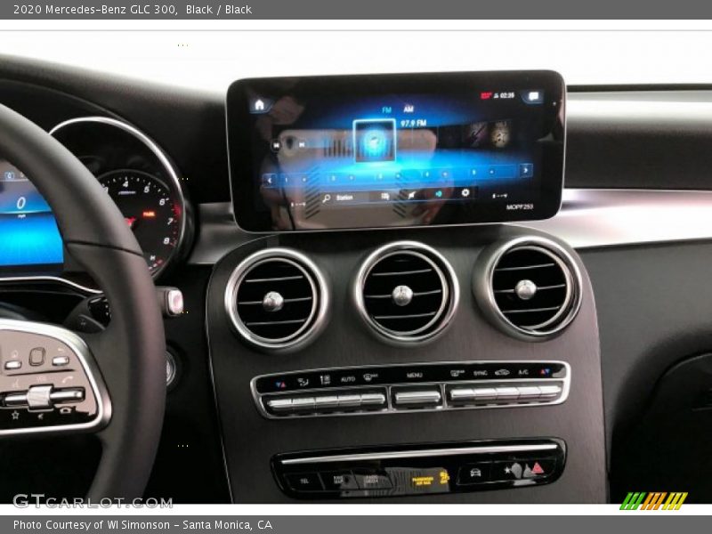 Black / Black 2020 Mercedes-Benz GLC 300
