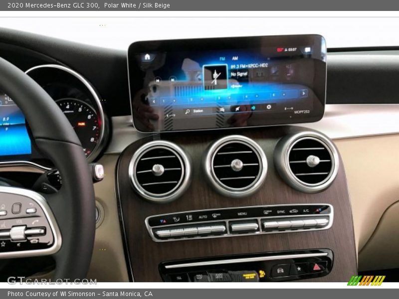 Polar White / Silk Beige 2020 Mercedes-Benz GLC 300