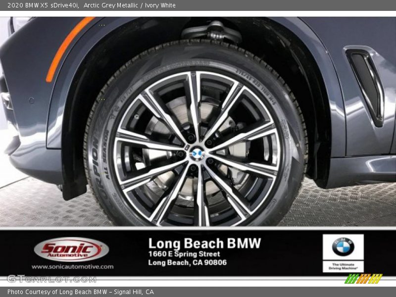Arctic Grey Metallic / Ivory White 2020 BMW X5 sDrive40i