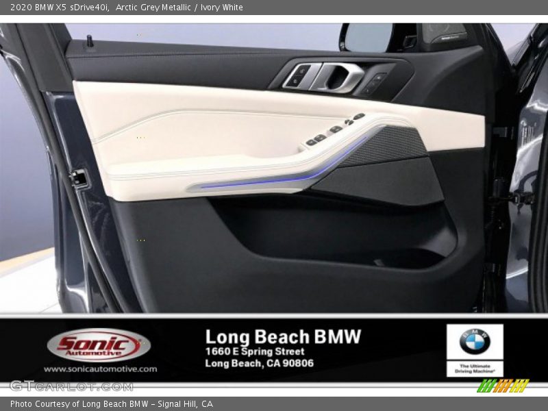 Arctic Grey Metallic / Ivory White 2020 BMW X5 sDrive40i