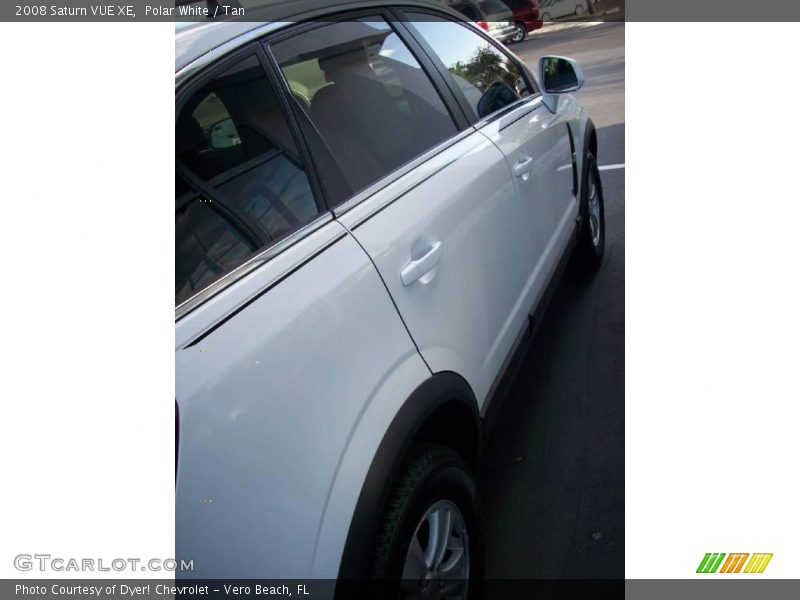 Polar White / Tan 2008 Saturn VUE XE