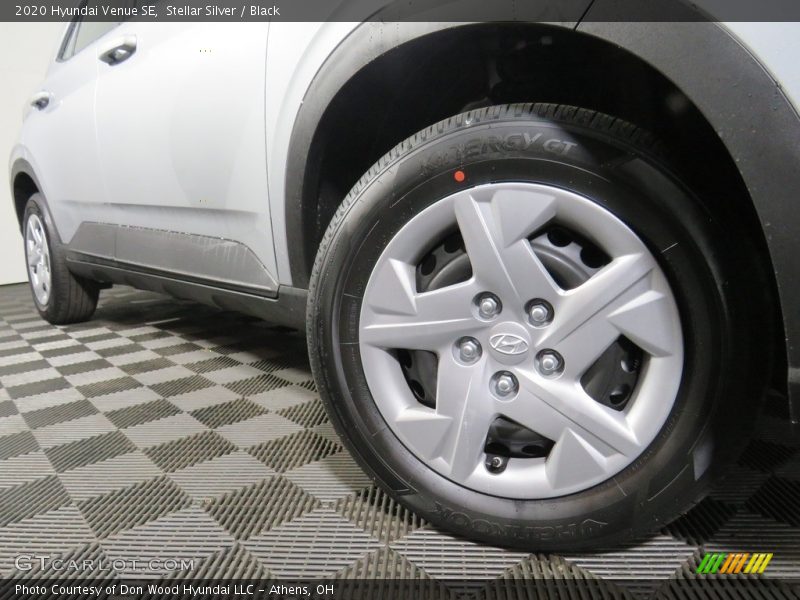 Stellar Silver / Black 2020 Hyundai Venue SE