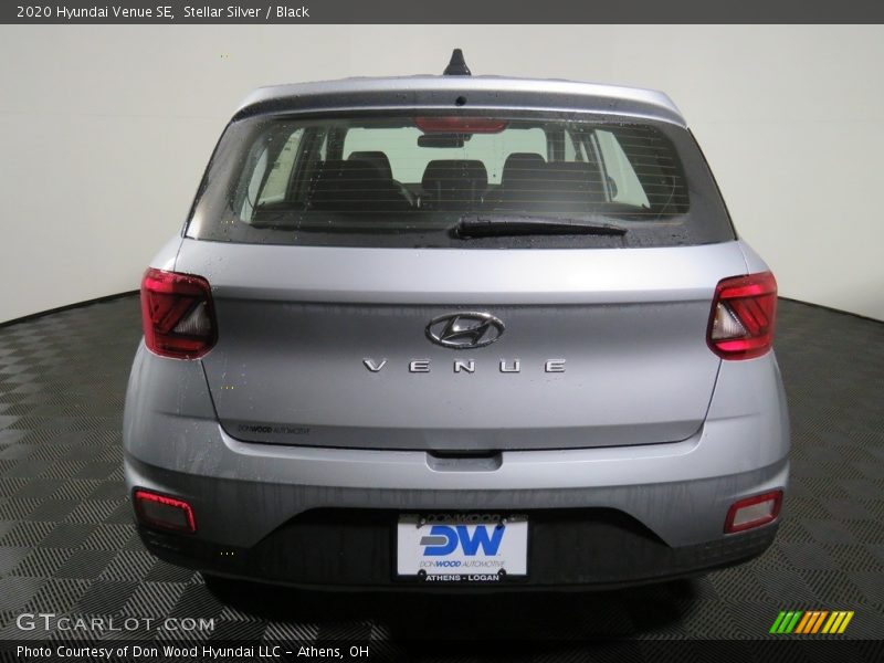 Stellar Silver / Black 2020 Hyundai Venue SE