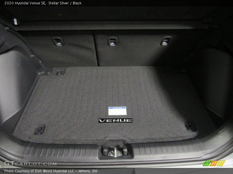 Stellar Silver / Black 2020 Hyundai Venue SE