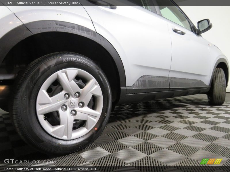 Stellar Silver / Black 2020 Hyundai Venue SE