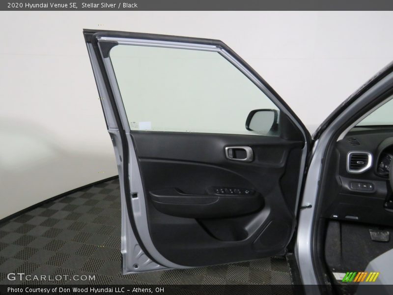Stellar Silver / Black 2020 Hyundai Venue SE