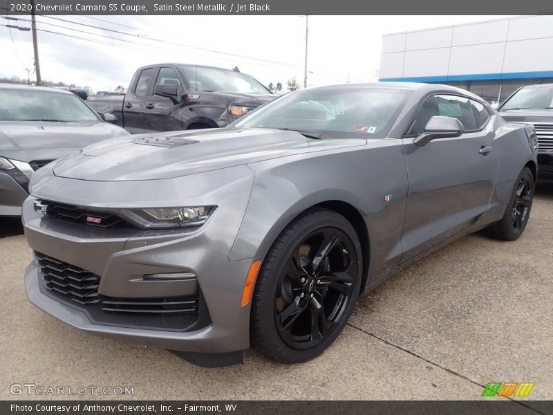 Front 3/4 View of 2020 Camaro SS Coupe