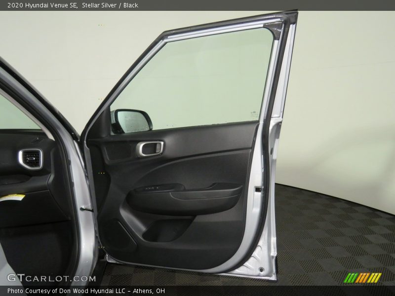 Stellar Silver / Black 2020 Hyundai Venue SE