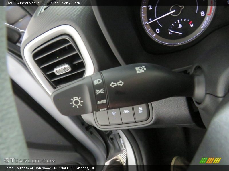 Stellar Silver / Black 2020 Hyundai Venue SE