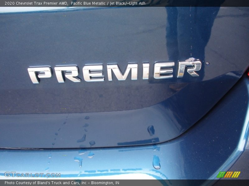 Pacific Blue Metallic / Jet Black/­Light Ash 2020 Chevrolet Trax Premier AWD