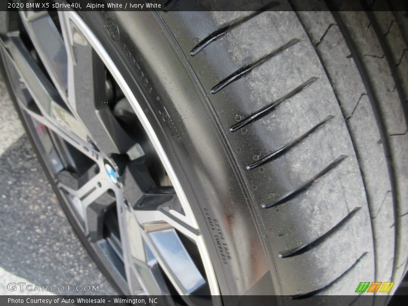 Alpine White / Ivory White 2020 BMW X5 sDrive40i