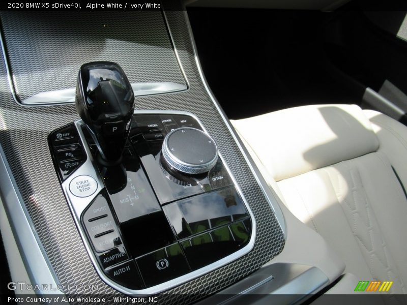 Alpine White / Ivory White 2020 BMW X5 sDrive40i