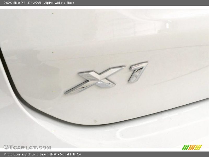 Alpine White / Black 2020 BMW X1 sDrive28i