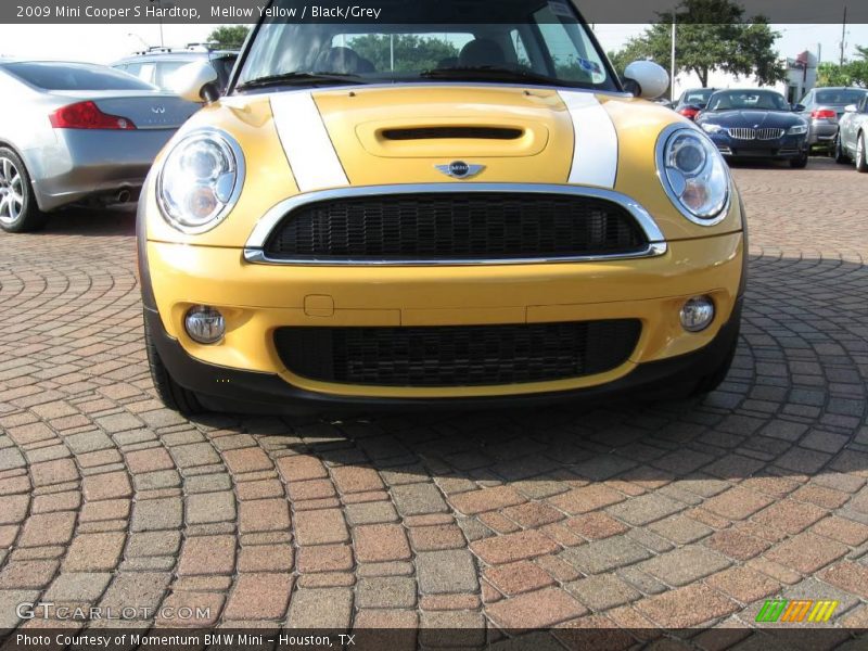 Mellow Yellow / Black/Grey 2009 Mini Cooper S Hardtop