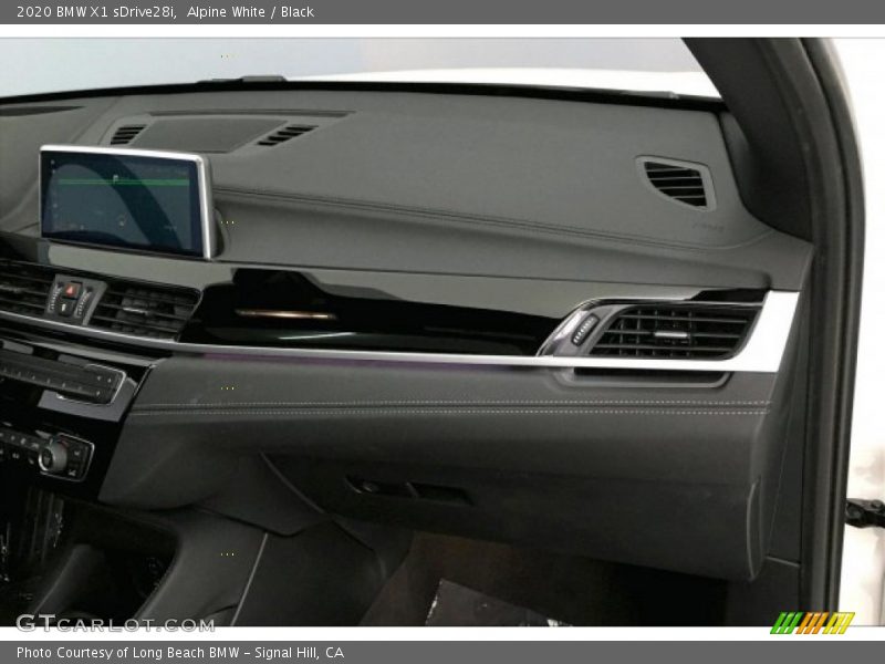 Alpine White / Black 2020 BMW X1 sDrive28i
