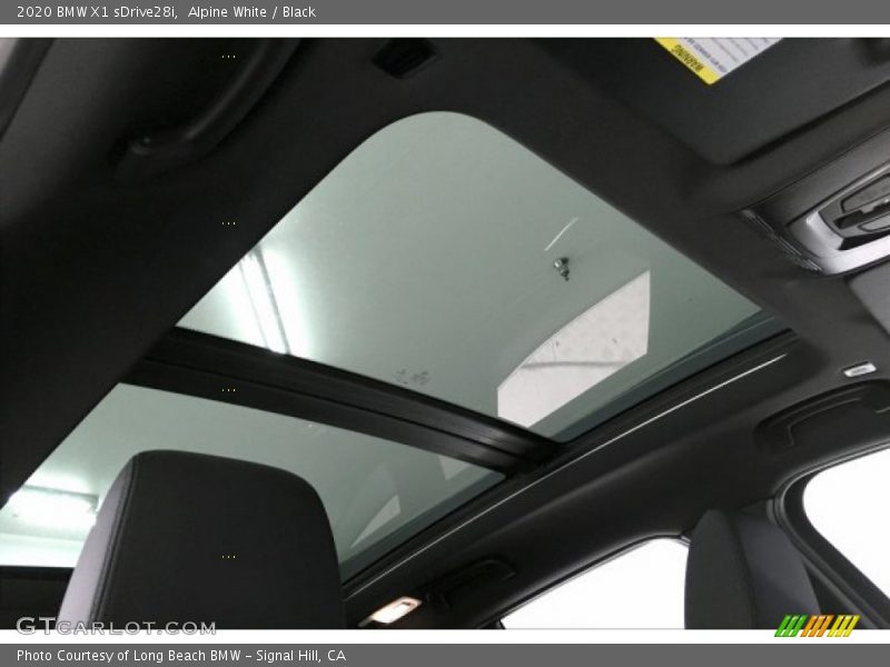 Alpine White / Black 2020 BMW X1 sDrive28i