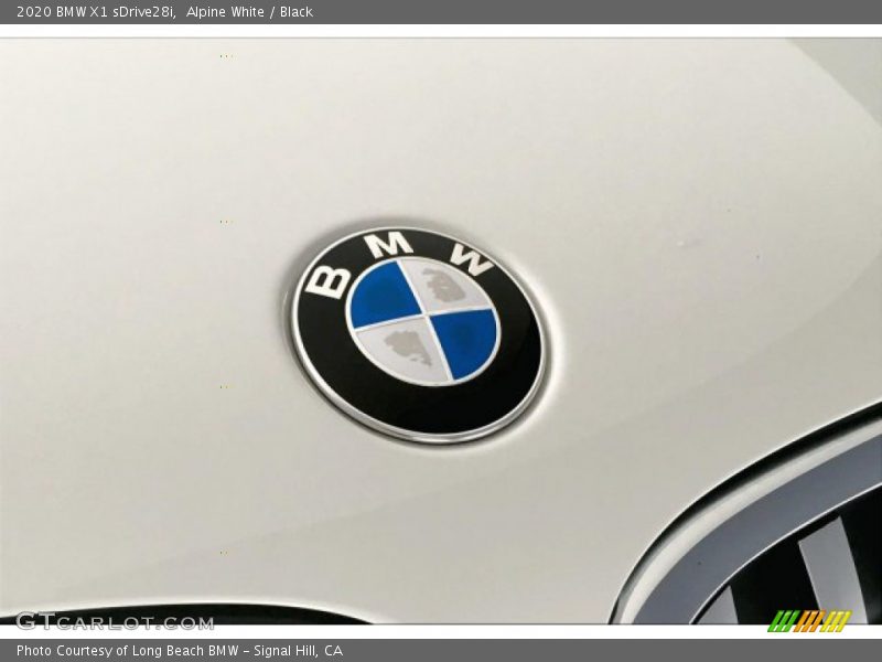 Alpine White / Black 2020 BMW X1 sDrive28i