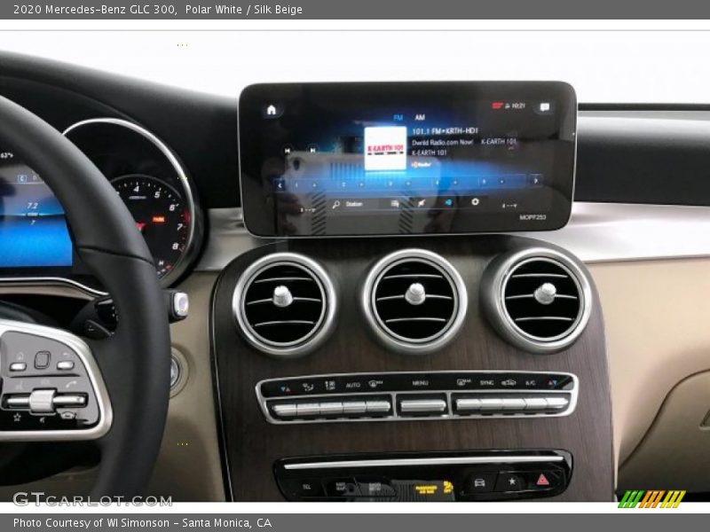 Polar White / Silk Beige 2020 Mercedes-Benz GLC 300