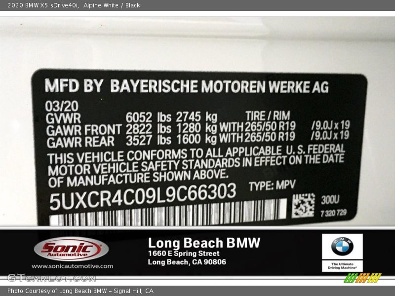 Alpine White / Black 2020 BMW X5 sDrive40i