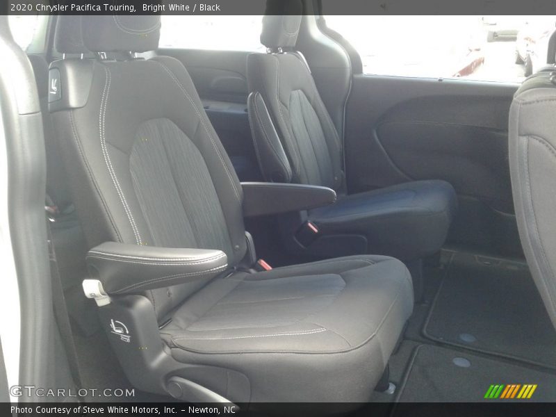 Bright White / Black 2020 Chrysler Pacifica Touring