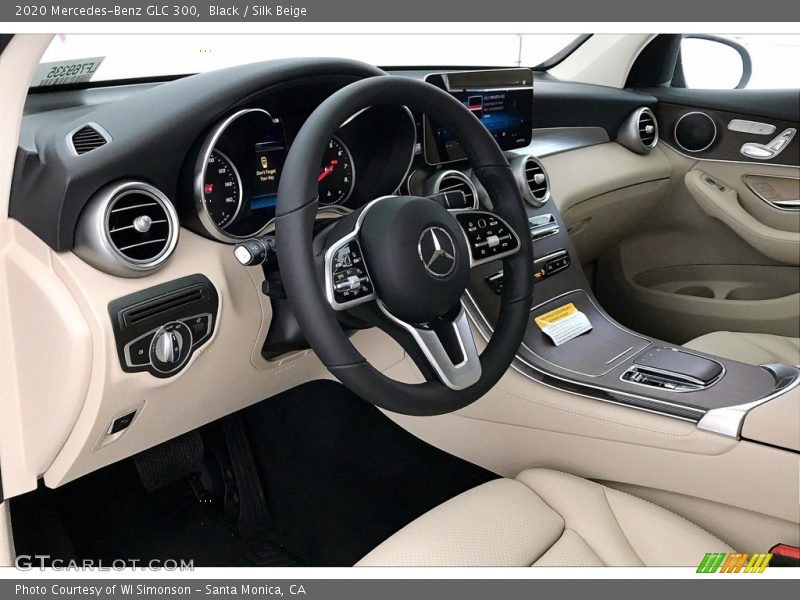Black / Silk Beige 2020 Mercedes-Benz GLC 300