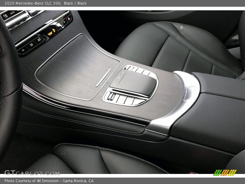 Black / Black 2020 Mercedes-Benz GLC 300