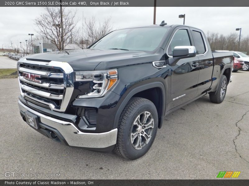 Onyx Black / Jet Black 2020 GMC Sierra 1500 SLE Double Cab 4WD