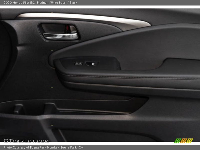 Platinum White Pearl / Black 2020 Honda Pilot EX