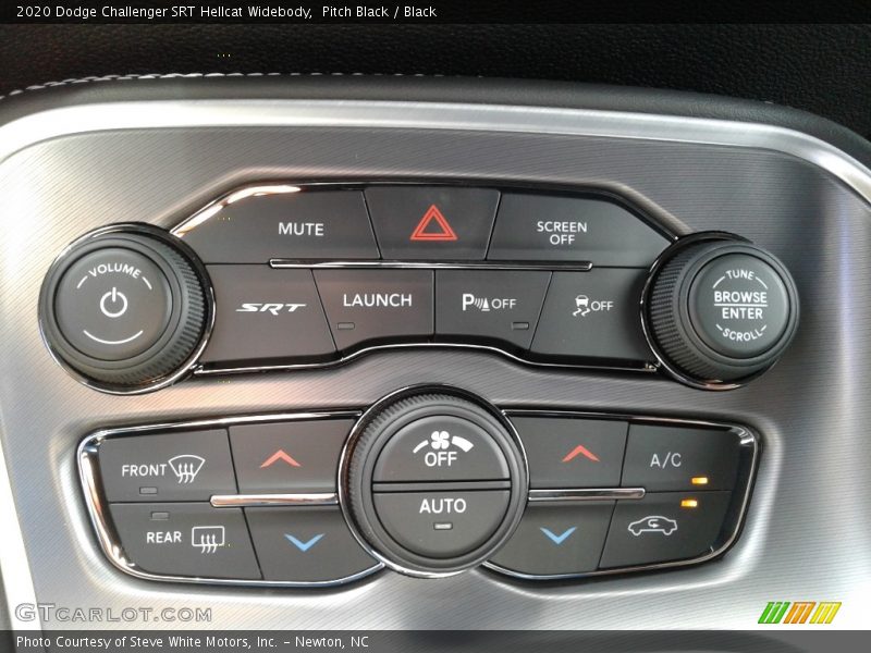 Controls of 2020 Challenger SRT Hellcat Widebody