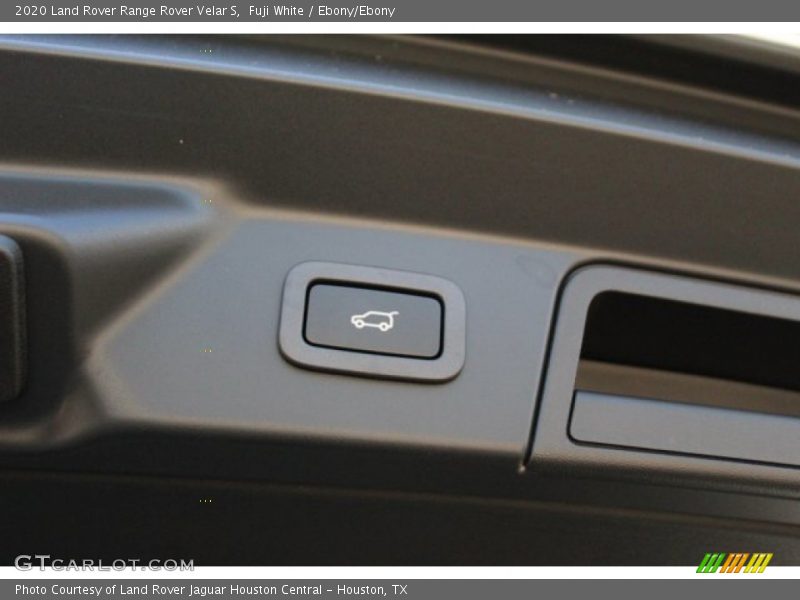 Fuji White / Ebony/Ebony 2020 Land Rover Range Rover Velar S