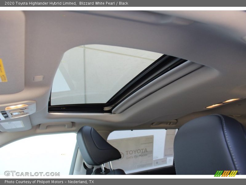 Blizzard White Pearl / Black 2020 Toyota Highlander Hybrid Limited