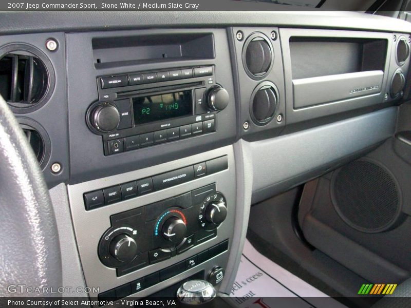 Stone White / Medium Slate Gray 2007 Jeep Commander Sport