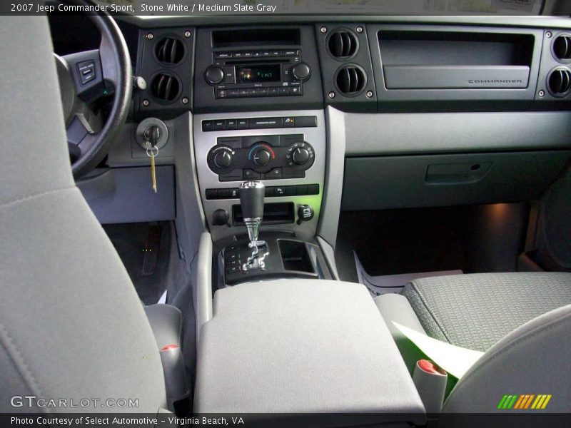 Stone White / Medium Slate Gray 2007 Jeep Commander Sport