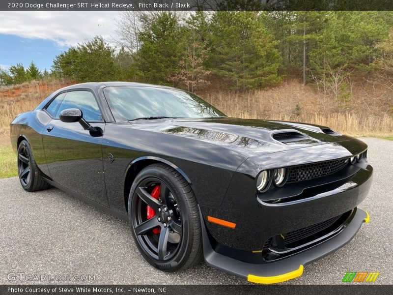 Front 3/4 View of 2020 Challenger SRT Hellcat Redeye