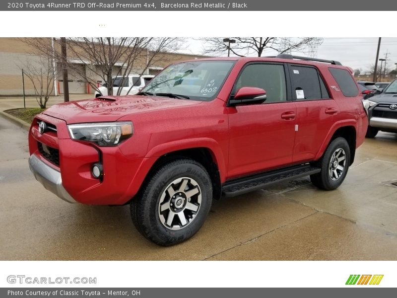 Front 3/4 View of 2020 4Runner TRD Off-Road Premium 4x4