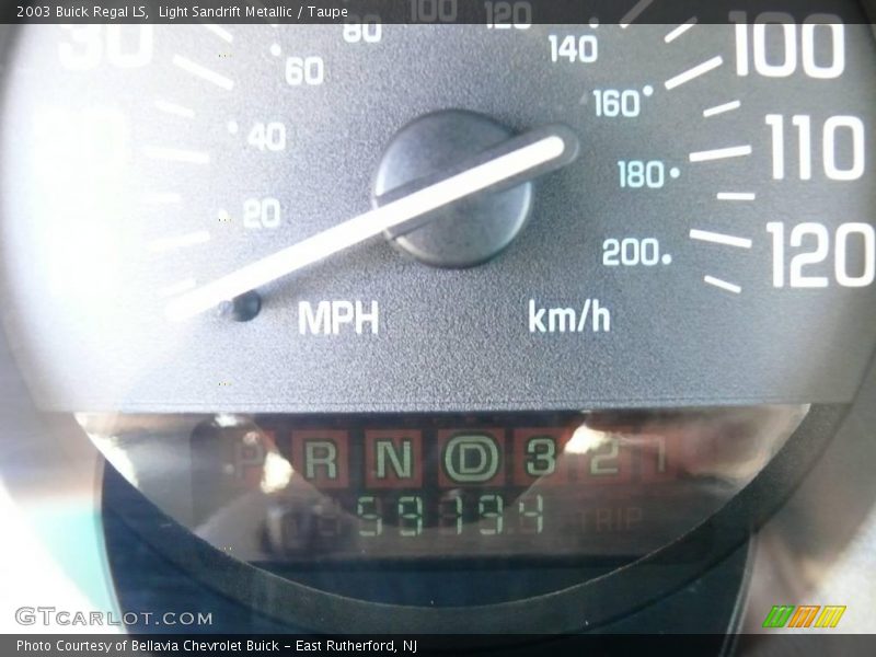 Light Sandrift Metallic / Taupe 2003 Buick Regal LS