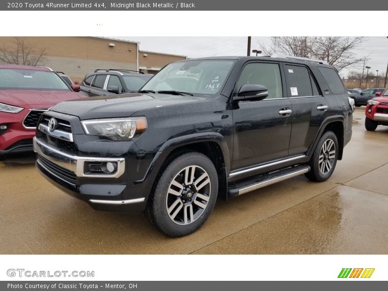Front 3/4 View of 2020 4Runner Limited 4x4